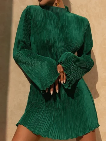 Flare sleeve pleated emerald green O-neck mini dress with ruched detail