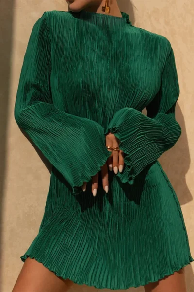 Flare sleeve pleated emerald green O-neck mini dress with ruched detail