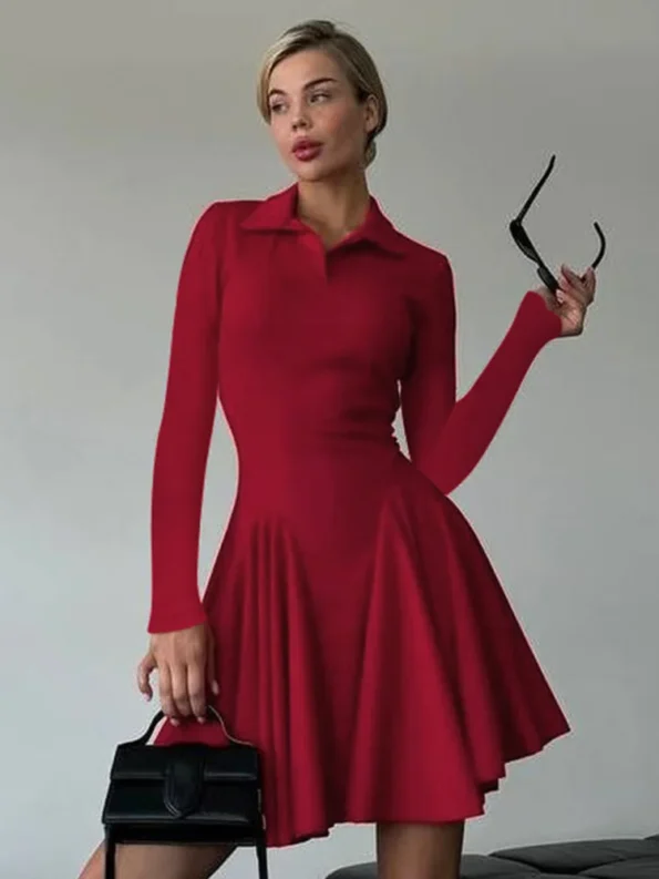 Long sleeve pleated knit mini dress in red